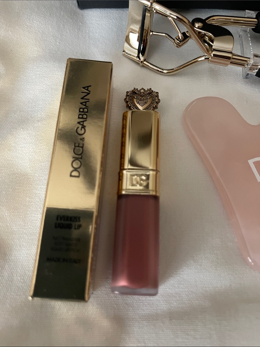 Dolce & Gabbana Everkiss Liquid Lip in mauve rose with gold accents - Picture 3 of 5